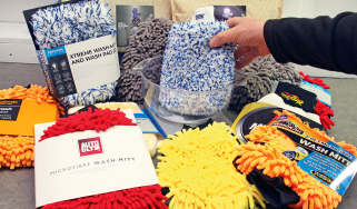 Best car wash mitts 2025